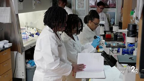 14-year-old medical student conducts cancer research in summer program