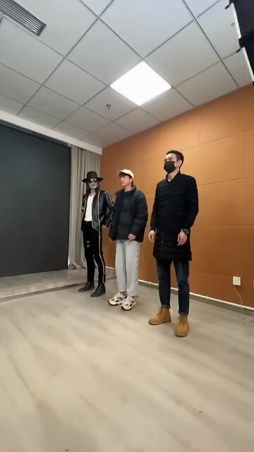 Michael Jackson moonwalk antigravity