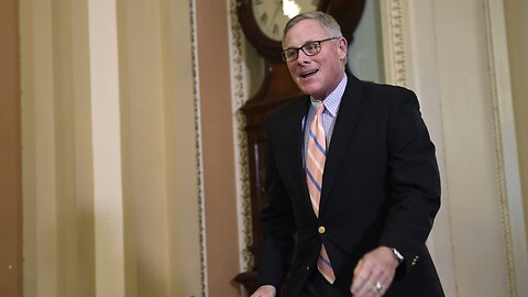 FBI Reportedly Seizes Burr's Phone As Part Of Stock Sale Investigation