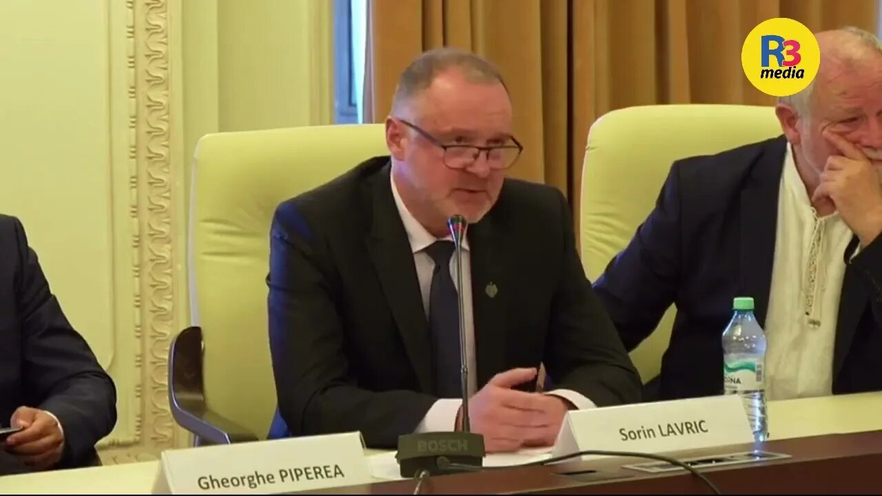 Domnule @sorinlavric5476 enumerati cu subiect si predicat problema DAR si SOLUTIA!