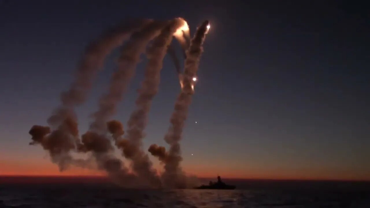 Launch of 4 cruise missile for Ukrainian army by a ship in the Black Sea fleet