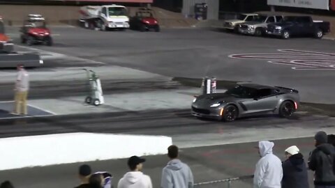 Hellcat vs Z06 Corvette - drag racing-30