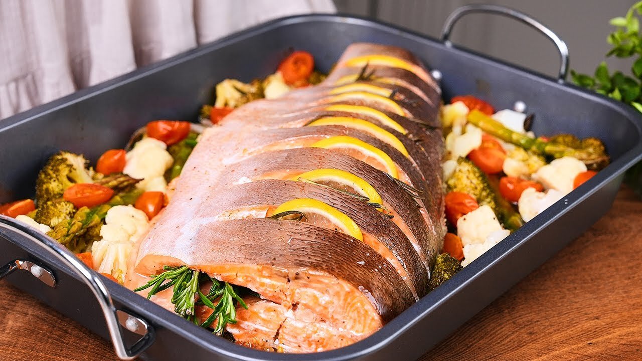 A recipe for trout baked in the oven with broccoli and cauliflower.