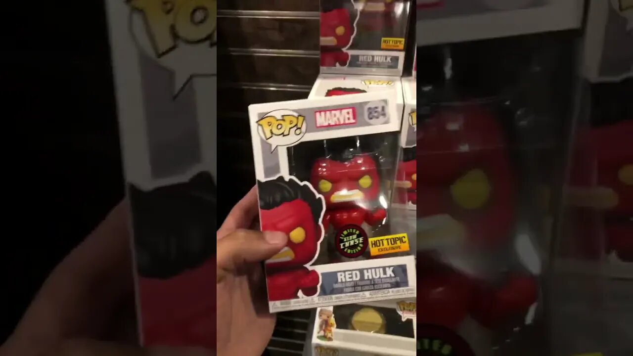 He Found a rare Glow Chase Hulk Funko Pop stuck in Las Vegas #funkopop #shorts