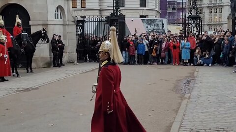 Changing of the Guards the Reds no dismount #horseguardsparade