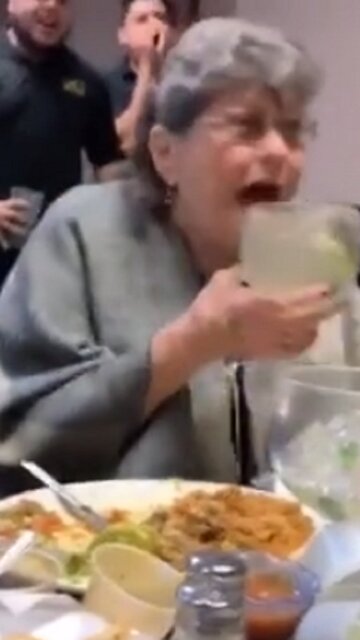 Woman's priceless reaction to restaurant's birthday surprise