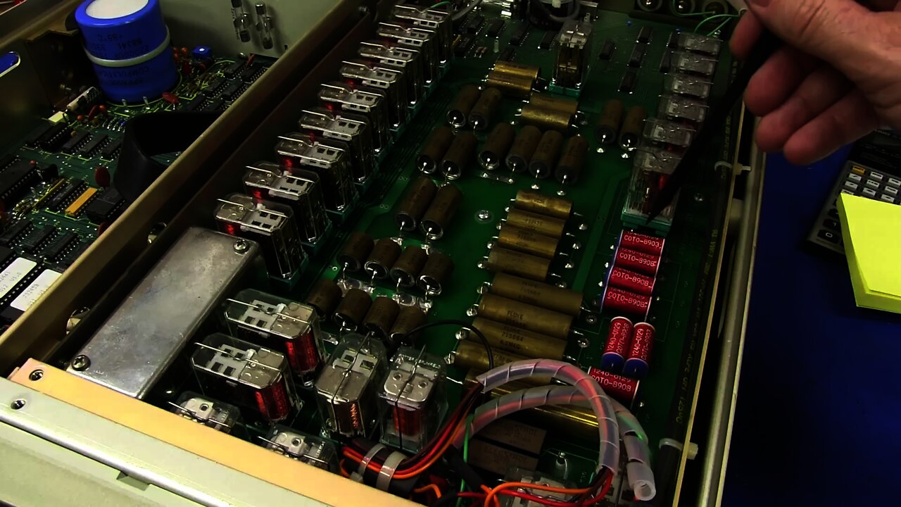 EEVblog #544 - Fluke 5450A Resistance Calibrator Teardown