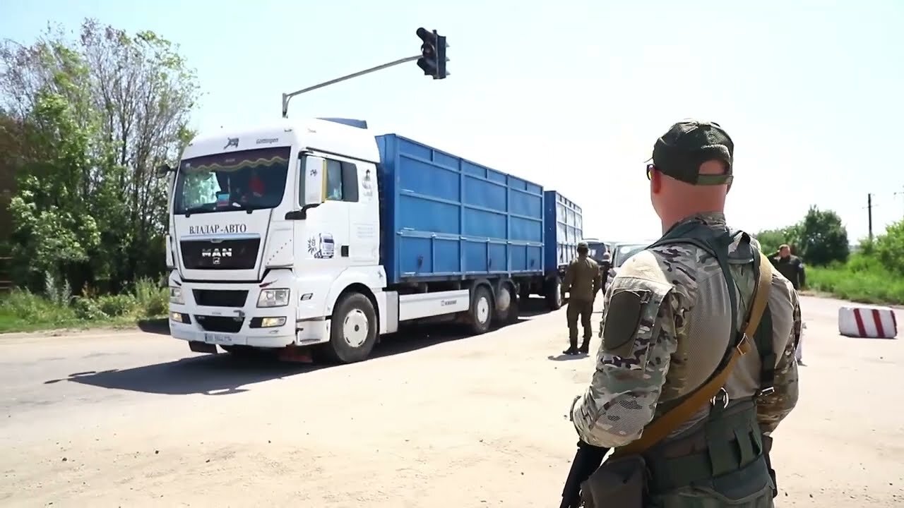 Main transport routes are protected by CMD and LPR police