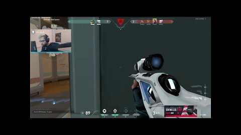 Jett smoke glitch, smoke disappears for a split second