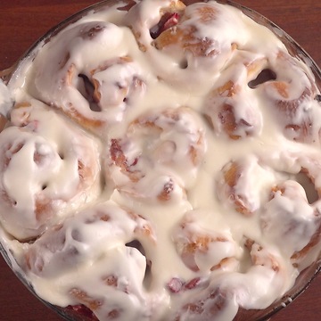 How to make strawberry breakfast rolls