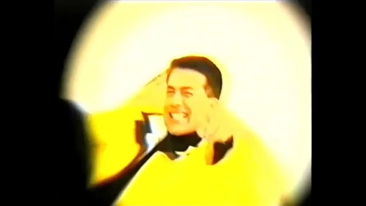 Δάκης - Τι με κοιτάς - Official Music Video