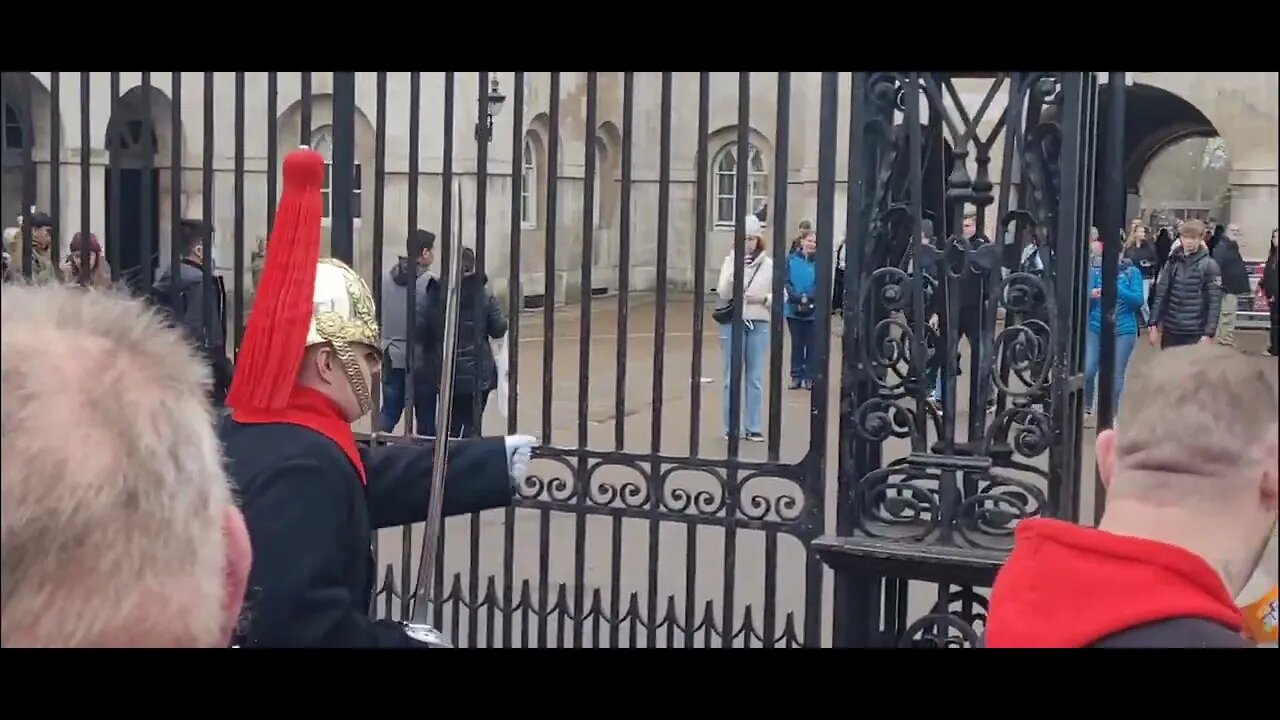 Guard shouts make way #horseguardsparade