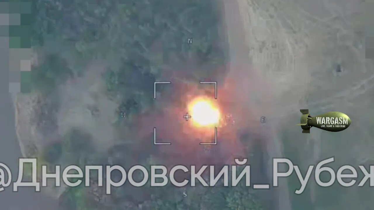 Two Russian Lancet kamikaze drones vs two M777 howitzers