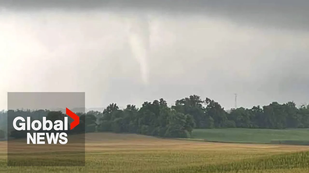 Tornado touches down in southwestern Ontario town, Ayr residents clean up trail of destruction