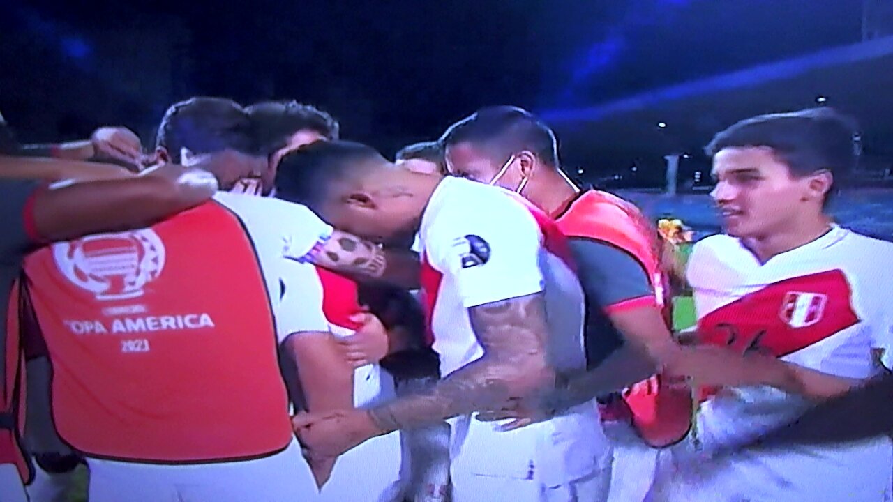 Perú se convirtió en el primer semifinalista de la Copa América 2021
