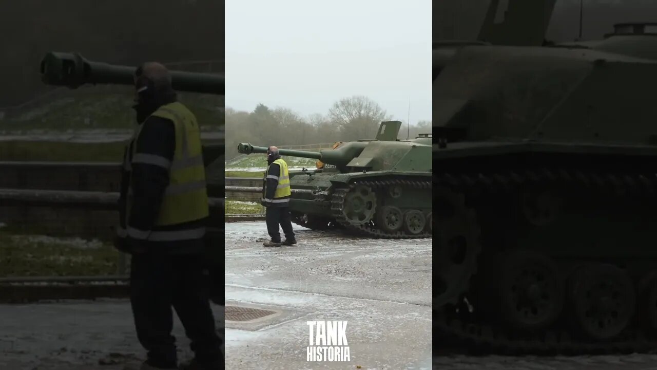 StuG III sendo movido no The Tank Museum, Bovington, Reino Unido. #war #historia #guerra