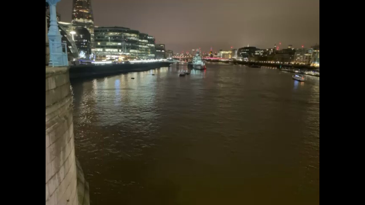 Night view London tower