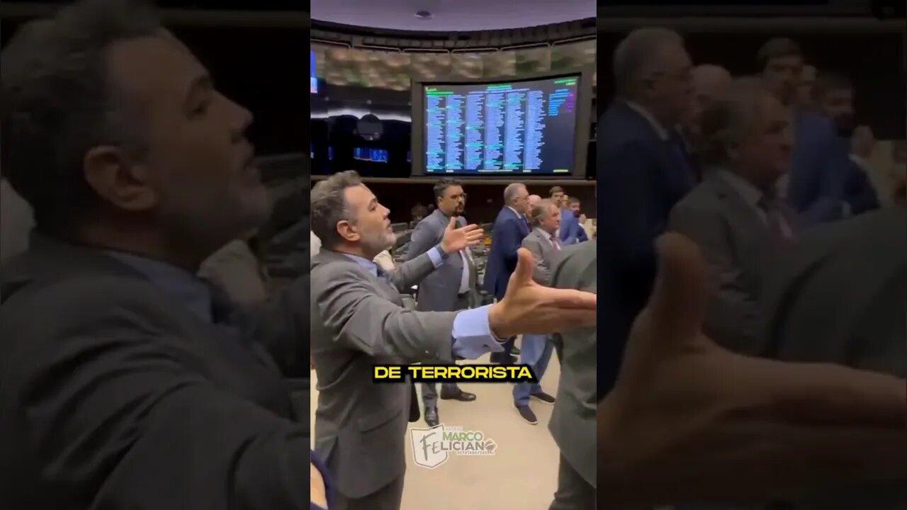 Petista é vaiado por tentar defender Hamas no congresso