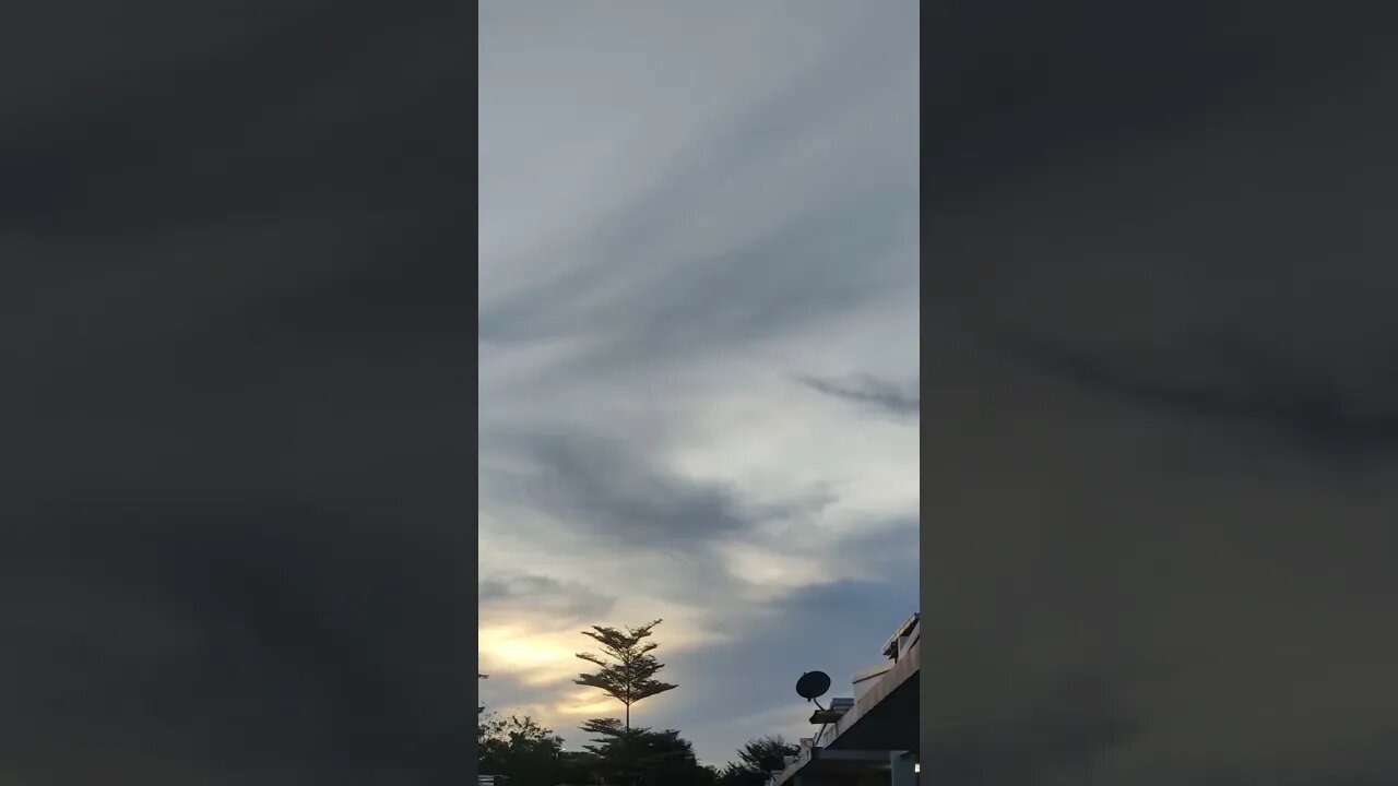 Sunset - Unmoving Clouds