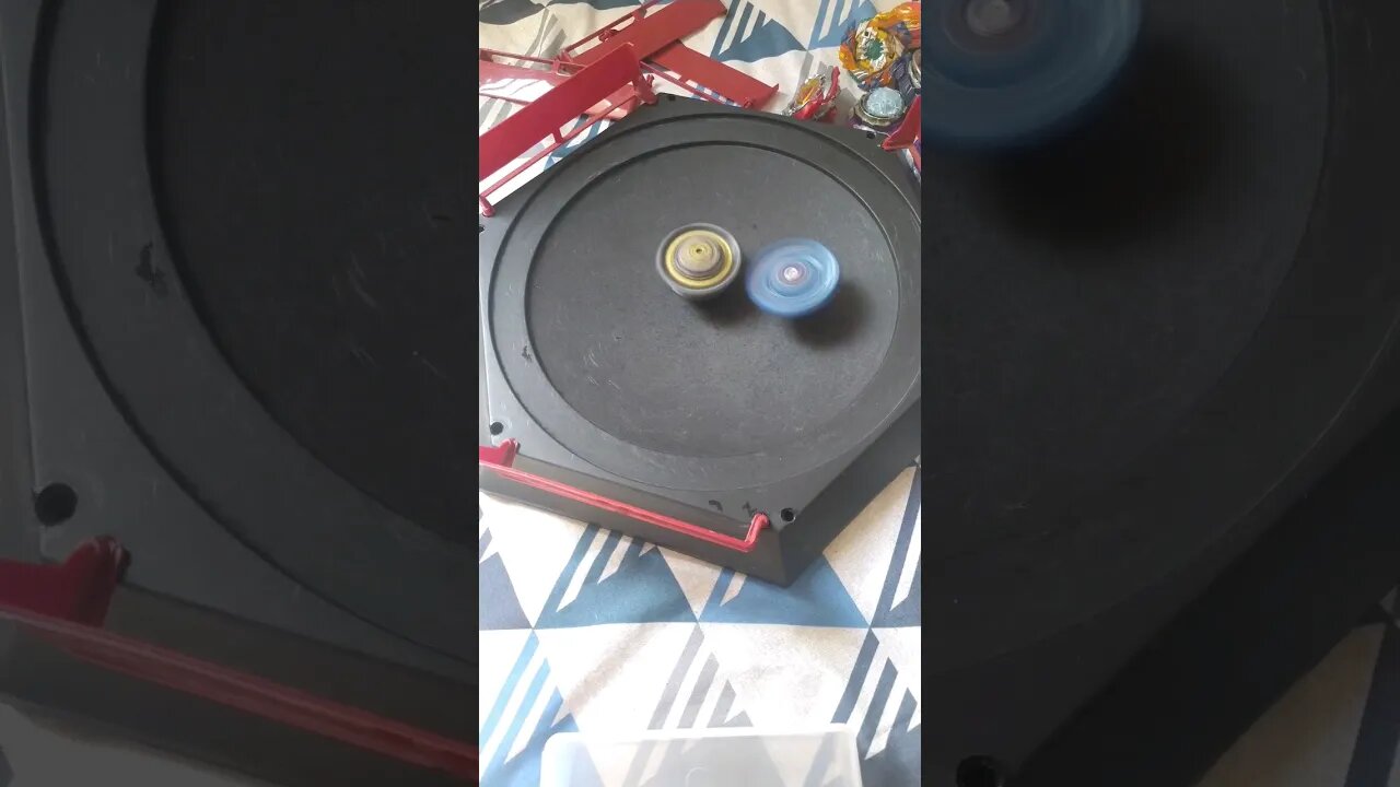 essa foi épico #batalhadebeyblade #beybladeburst #beyblade