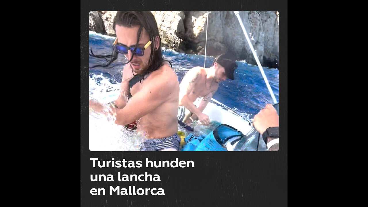 Grupo de amigos son rescatados tras hundir su barco en España