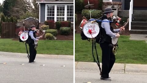 Amazing one-man band brings joy during COVID lockdown