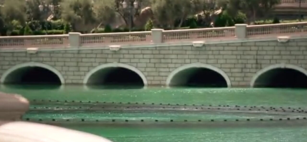 Las Vegas is 'epicenter' for US economic crisis