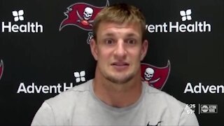 Buccaneers embrace Gronkowski's hard work and personality