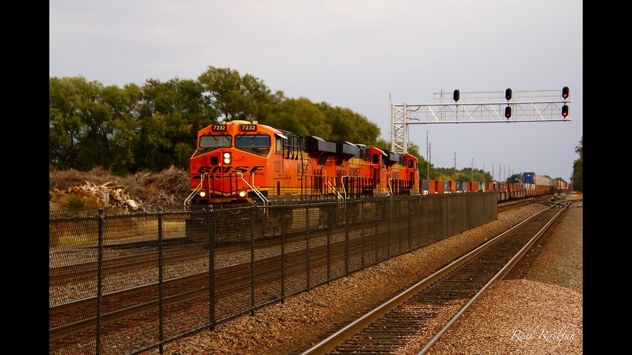 Merchandise, Vehicle, Stack Train and Railfan Friends - Staples Sub