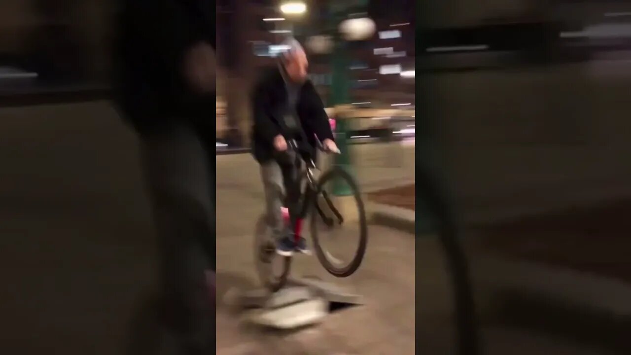 Craziest bike trick ever!!#crazyvideo #trick #bike #crash #fail
