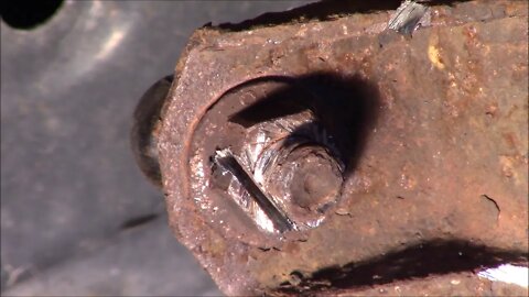 Replacement of Stabilizer links with frozen rusted nuts