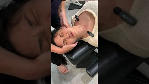 Neck Pain Relief #chiropractic #bonecrack #asmr