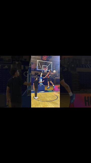 Dunking In A Division 1 Arena...
