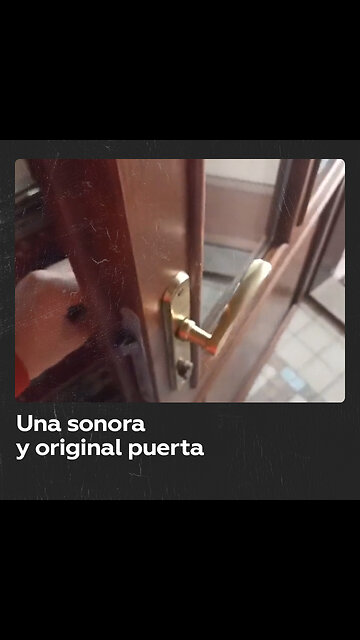 Esta abuela tiene la mejor puerta posible