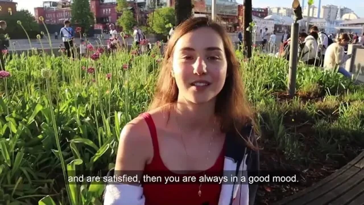 Russian women about their rights | Is Russia a patriarchal country? (street interviews)