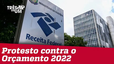 Pedido de demissão coletiva de agentes da receita federal