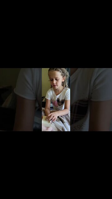 spider PRANK #2 🤣🤣🤣🤣 never gets old.