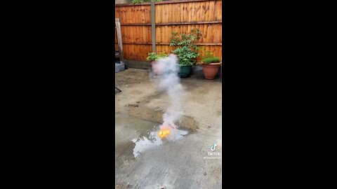 Creating a Sodium Firework🎆🎇 DO NOT TRY AT HOME