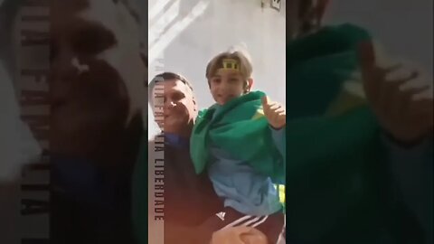 Bolsonaro levando ALEGRIA para as cr¡anças do Brasil #shorts