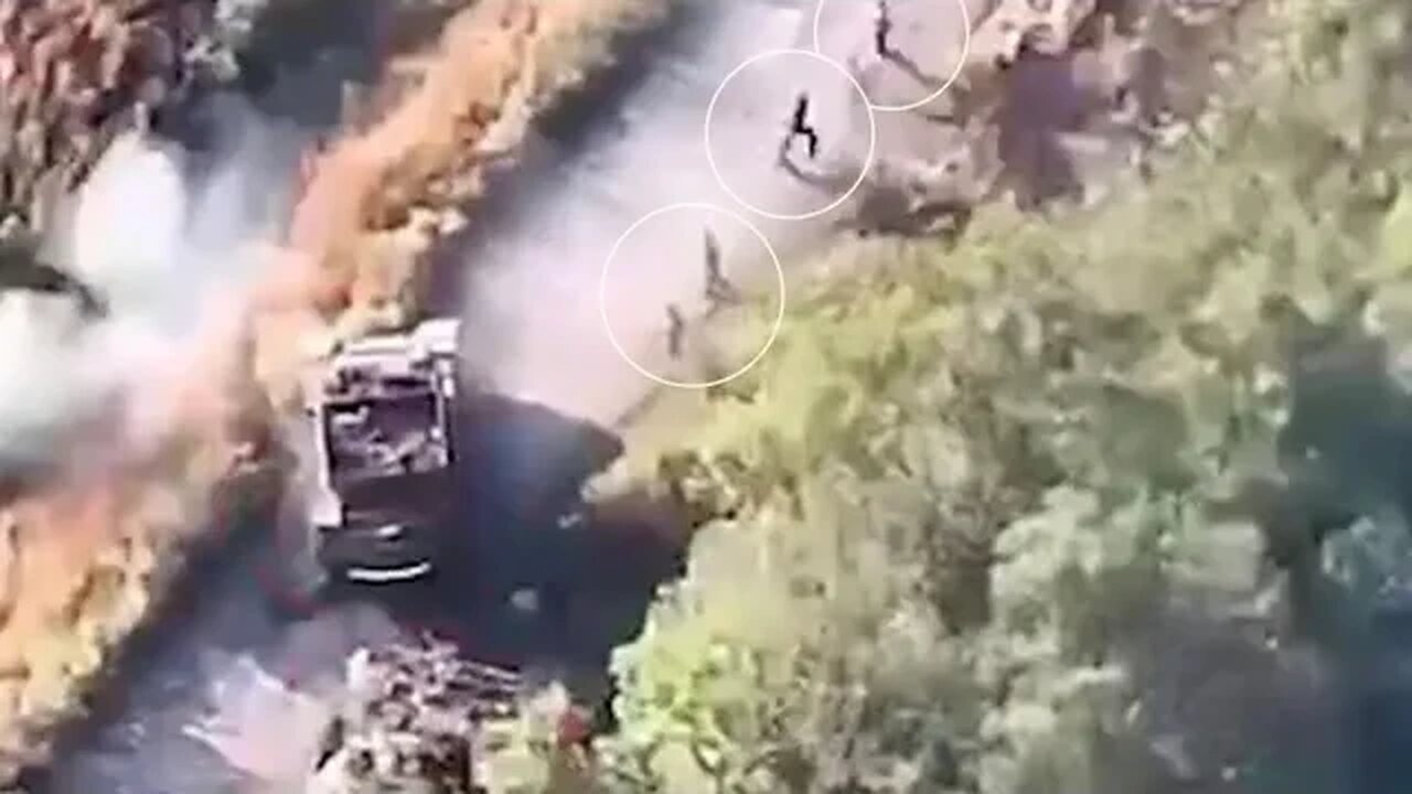 Ukraine drone footage stops Russians from running out of damaged tank