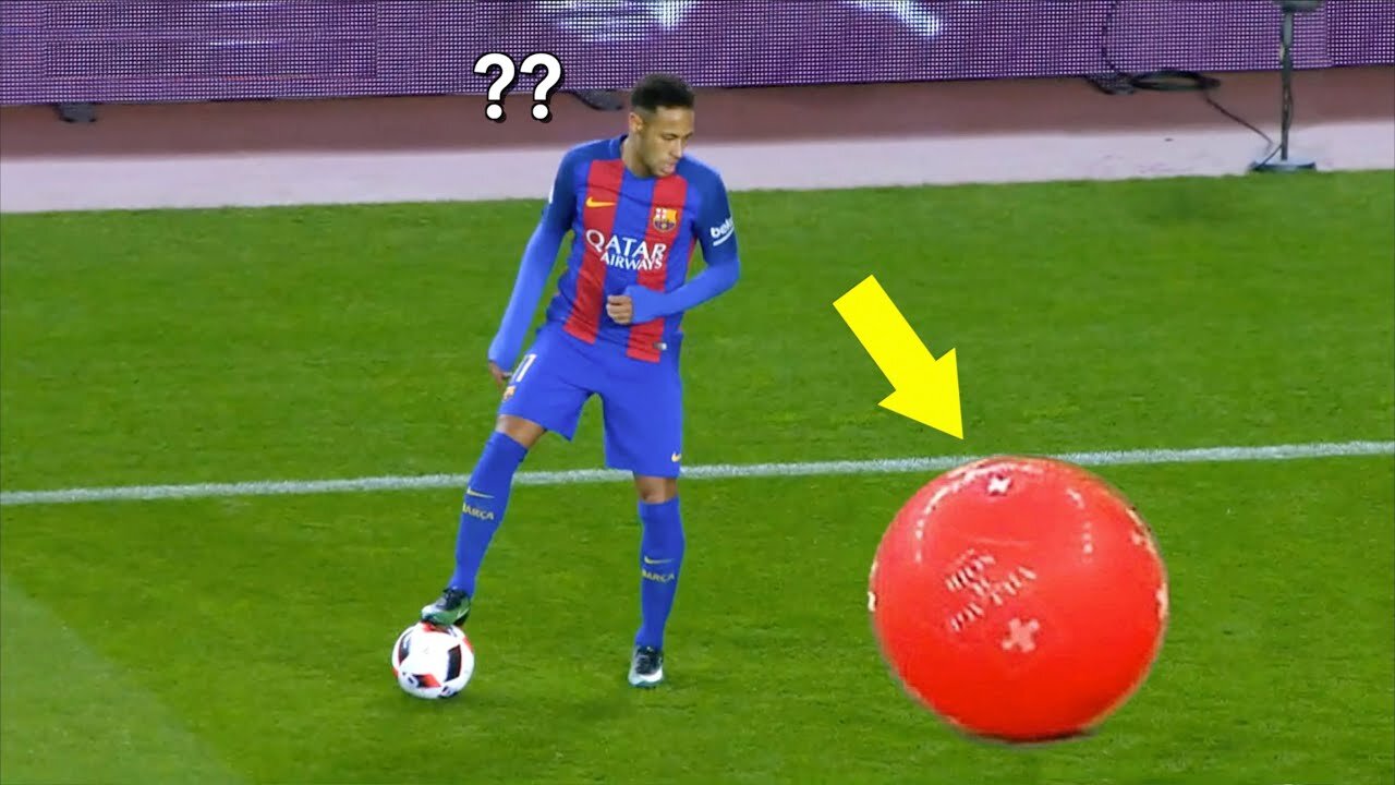 100% Bizarre Moments IN FOOTBALL