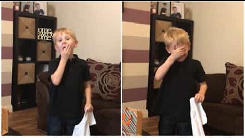 6-year-old gets emotional when he discovers his mother's pregnancy