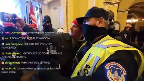 Capitol Police Seen Taking Selfies With Protesters