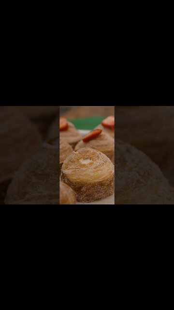 strawberry cheesecake scruffins #shorts #cruffin #sourdough