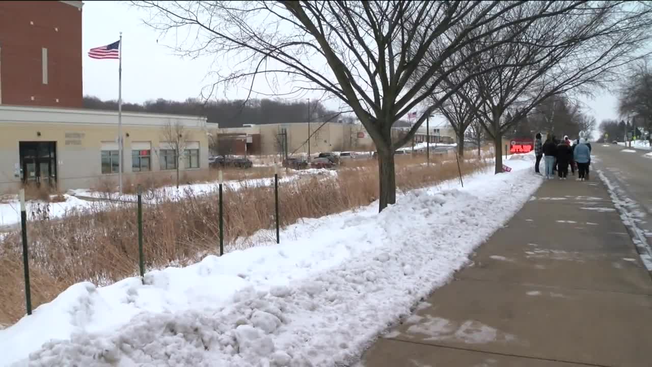 South Milwaukee students protest to push for in-person learning