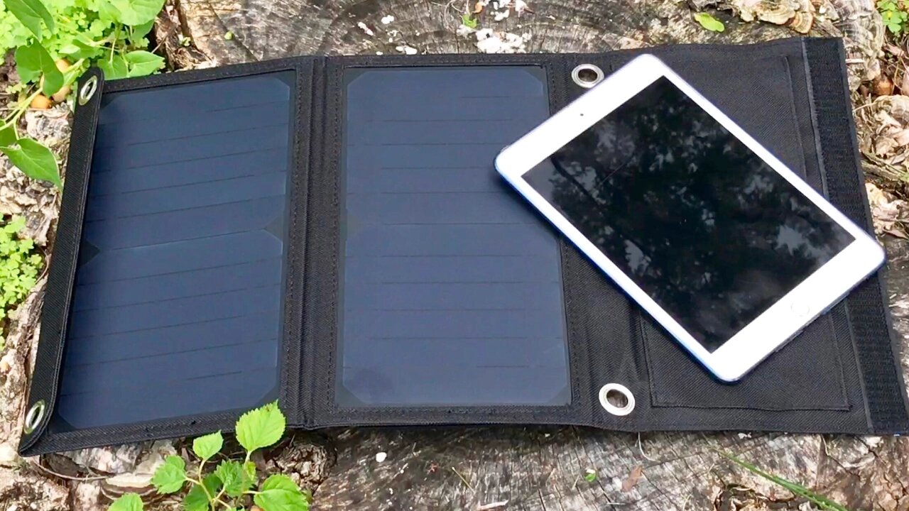 Folding Solar Panel Charger with 2 USB ports by Edal test and giveaway