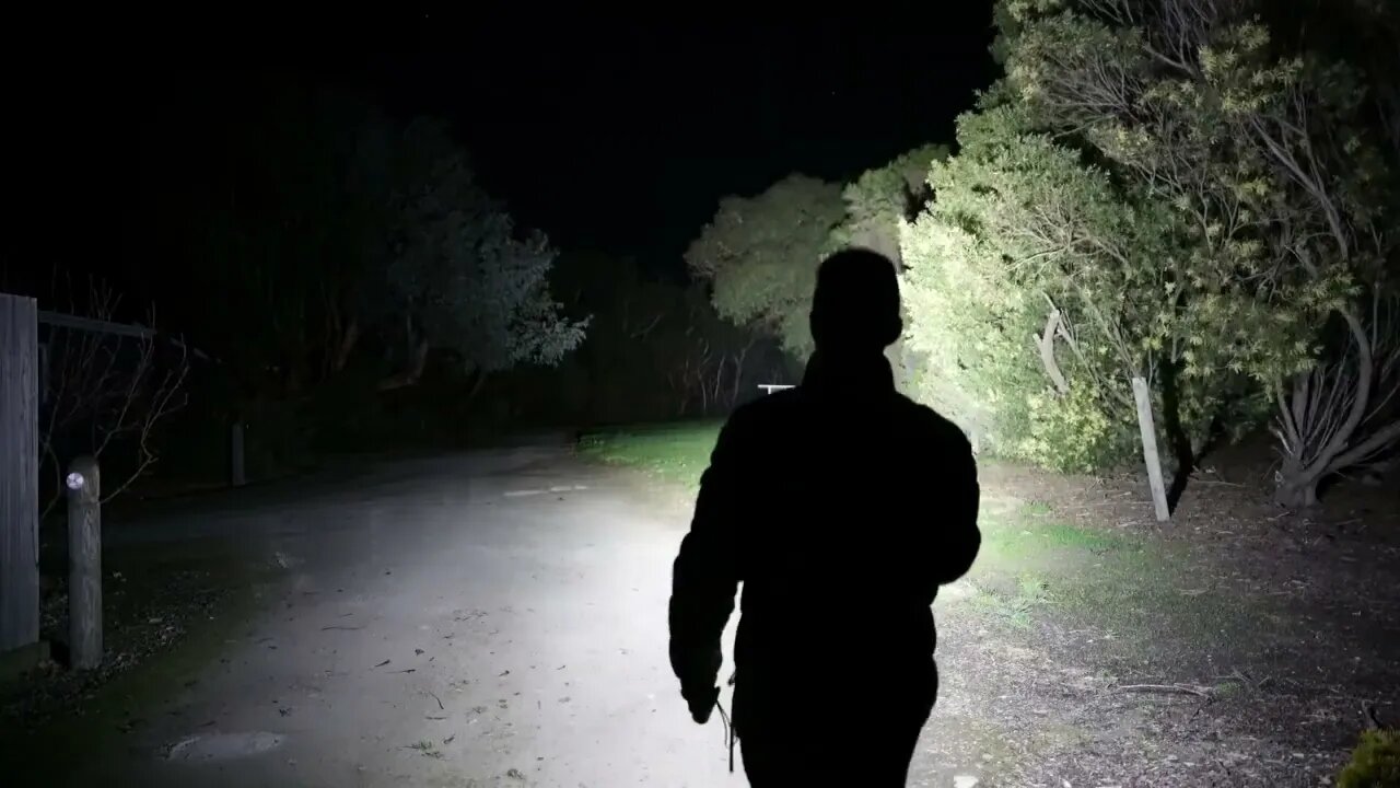 Sofirn IF25a Flashlight | Impressive beamshots in rural setting