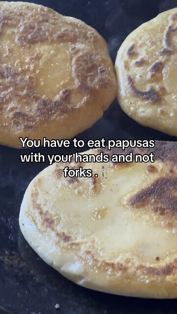 Make papusas with me :) #papusas #centralamerican #centralamericanfood #crema #food #foodie
