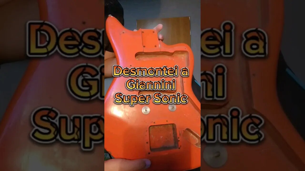 Próximo vídeo, fazendo a limpeza da guitarra 🎸. #guitarra #guitar #giannini #supersonic #raro