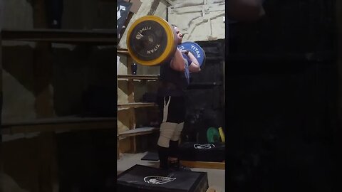 152 kg / 335 lb - Low Block Clean and Jerk - Weightlifting Training